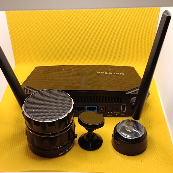 Wifi, bT combo set with surveillance camera,  3 pcs, all preowned - Picture 6 of 7